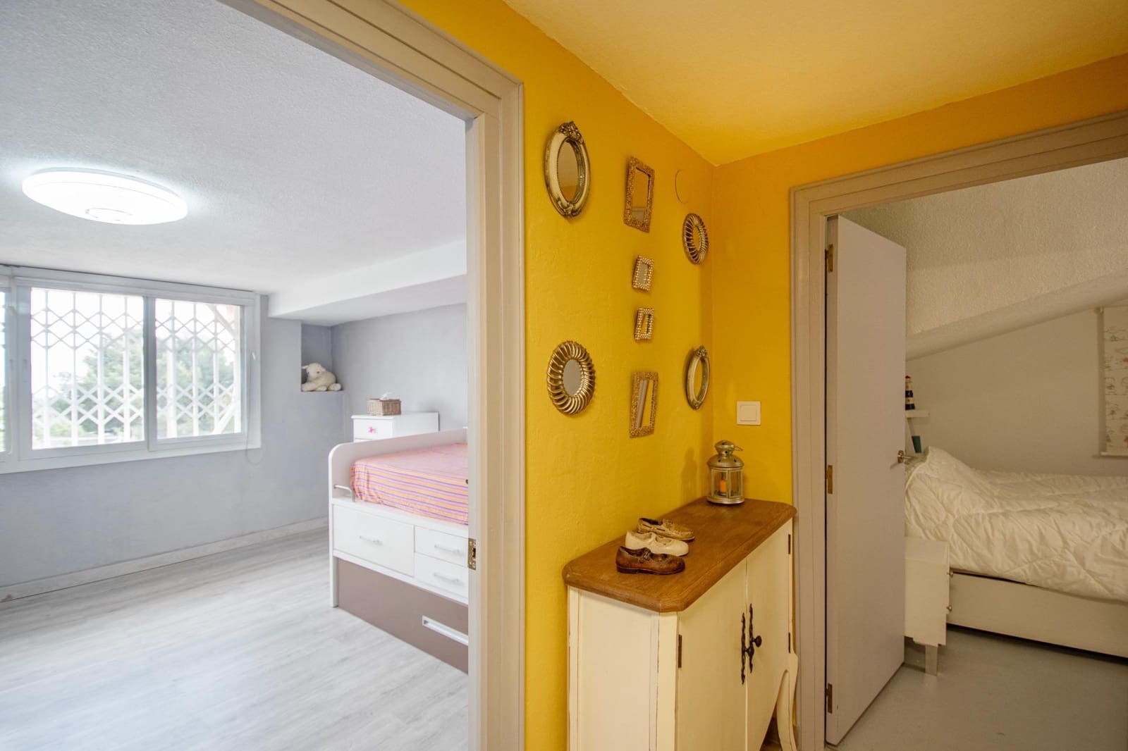 4 soveværelse Villa til salg i Godelleta med swimmingpool - € 250.000 (Ref: 9820473)