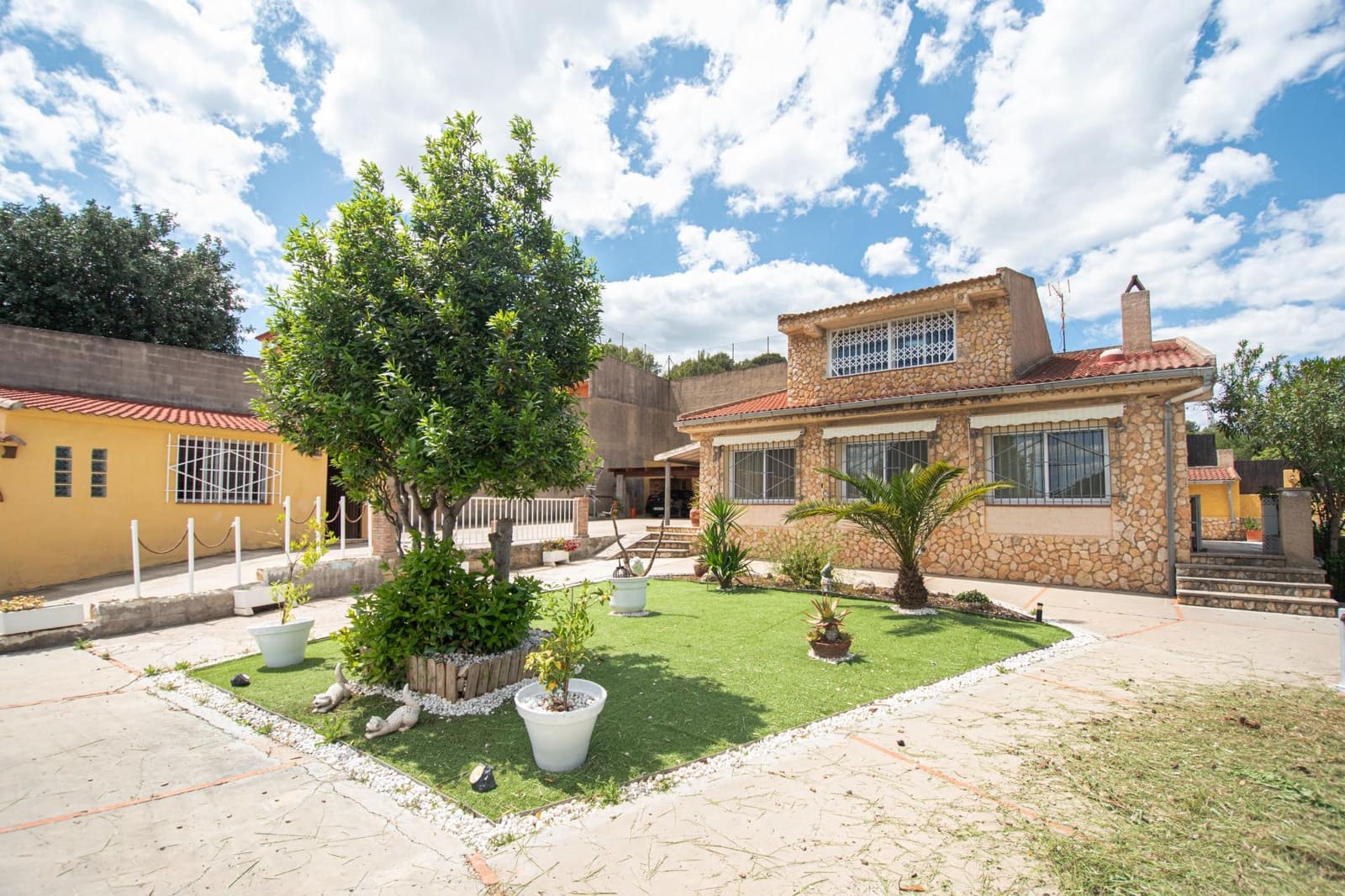 4 soveværelse Villa til salg i Godelleta med swimmingpool - € 250.000 (Ref: 9820473)