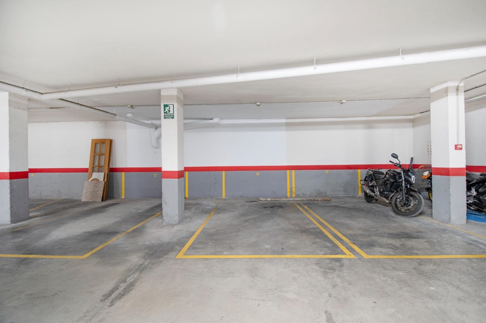Garage til salg i Montserrat - € 8.500 (Ref: 9843364)