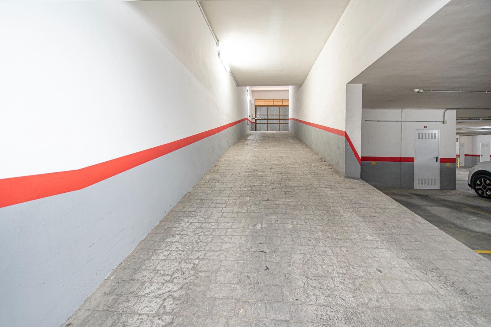 Garage til salg i Montserrat - € 8.500 (Ref: 9843364)