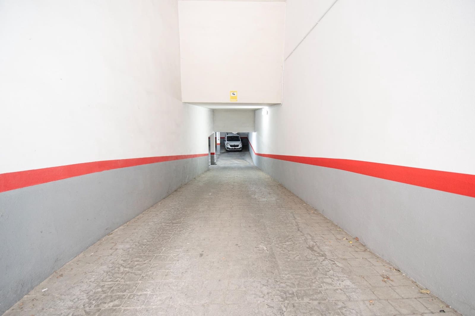 Garage til salg i Montserrat - € 8.500 (Ref: 9843364)