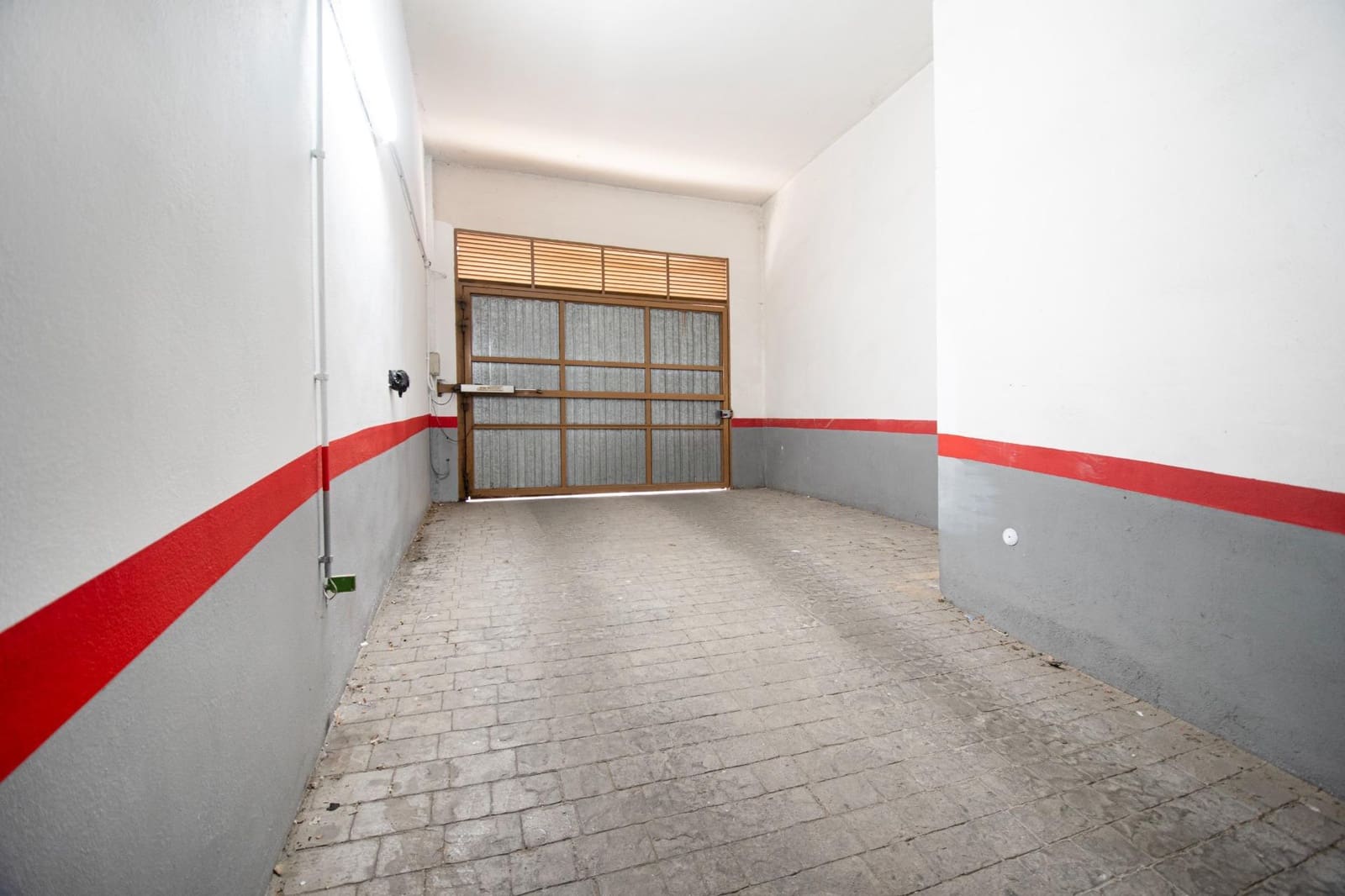 Garage til salg i Montserrat - € 8.500 (Ref: 9843364)