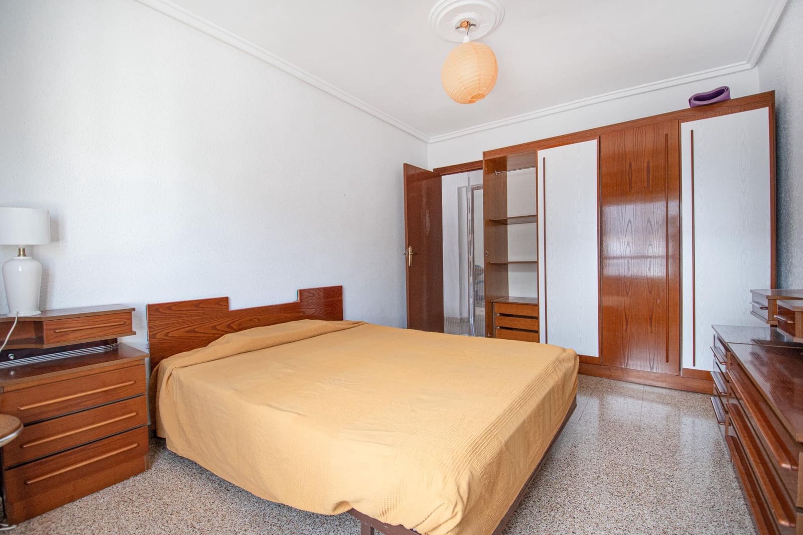 4 soveværelse Lejlighed til salg i Valencia by - € 125.000 (Ref: 9855419)
