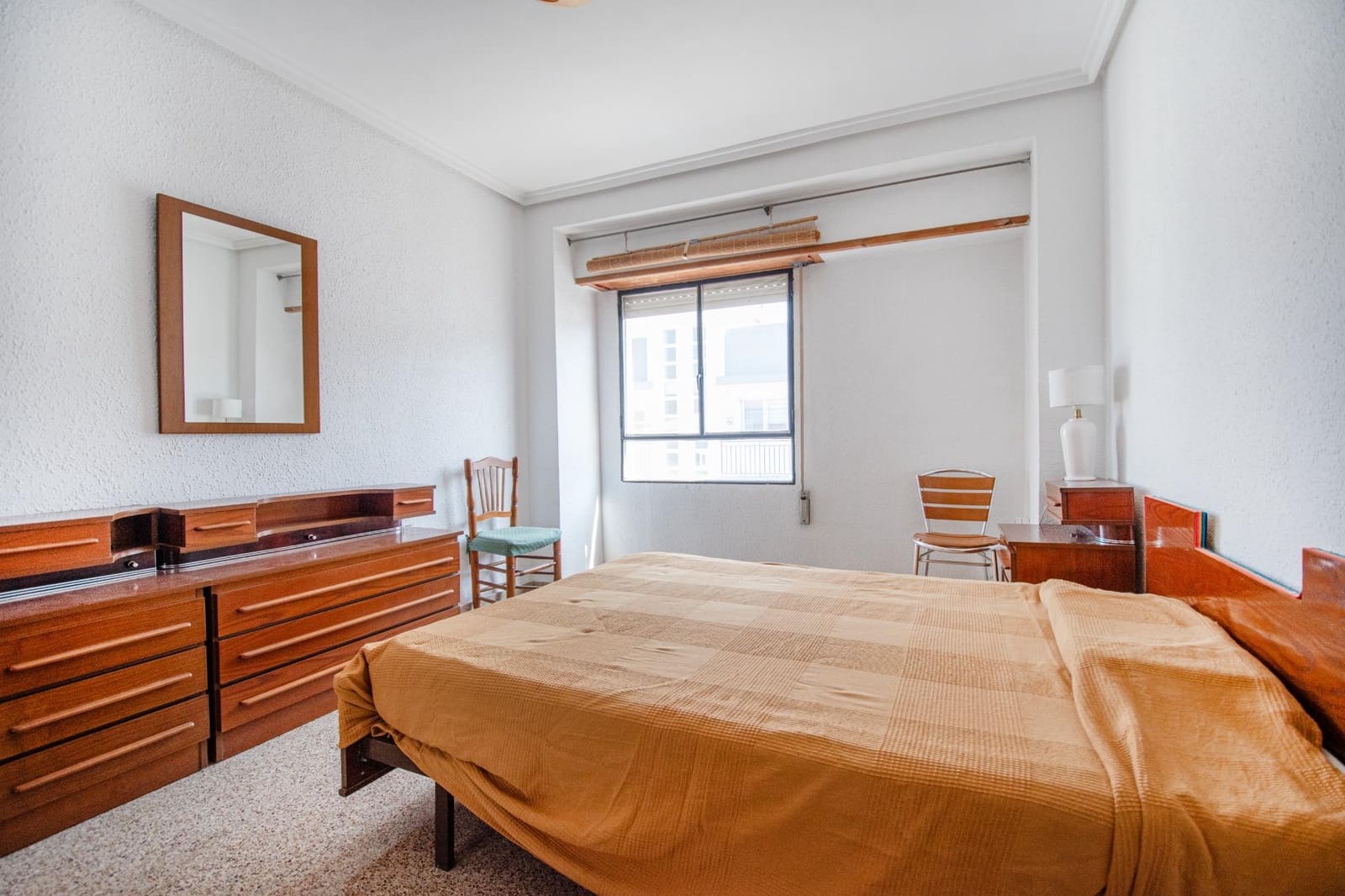 4 soveværelse Lejlighed til salg i Valencia by - € 125.000 (Ref: 9855419)