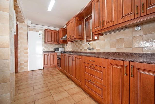 4 sovrum Lägenhet till salu i Torrent - 239 900 € (Ref: 9860069)