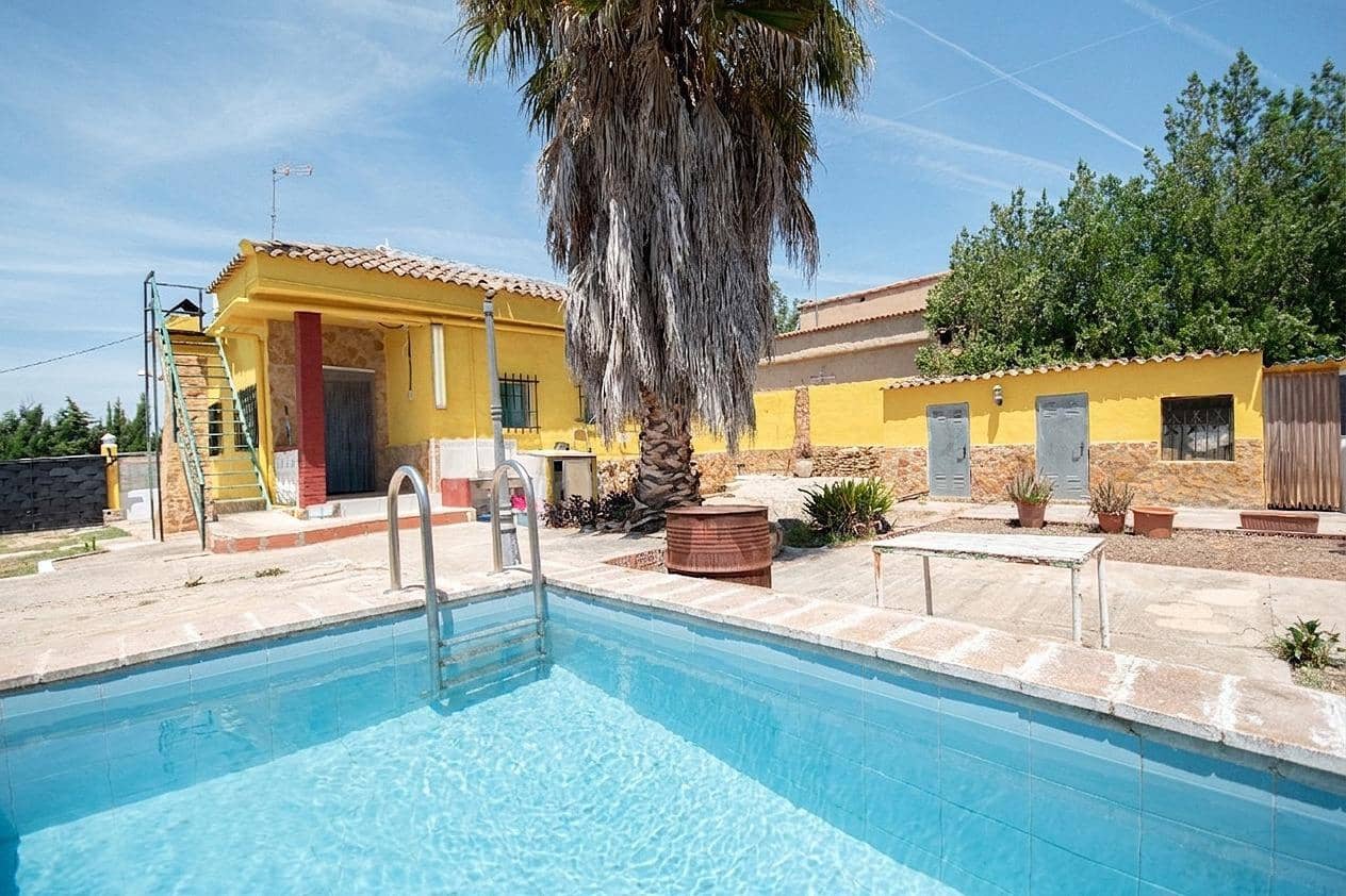 3 bedroom Villa for sale in Torrent with pool - € 159,900 (Ref: 9873471)