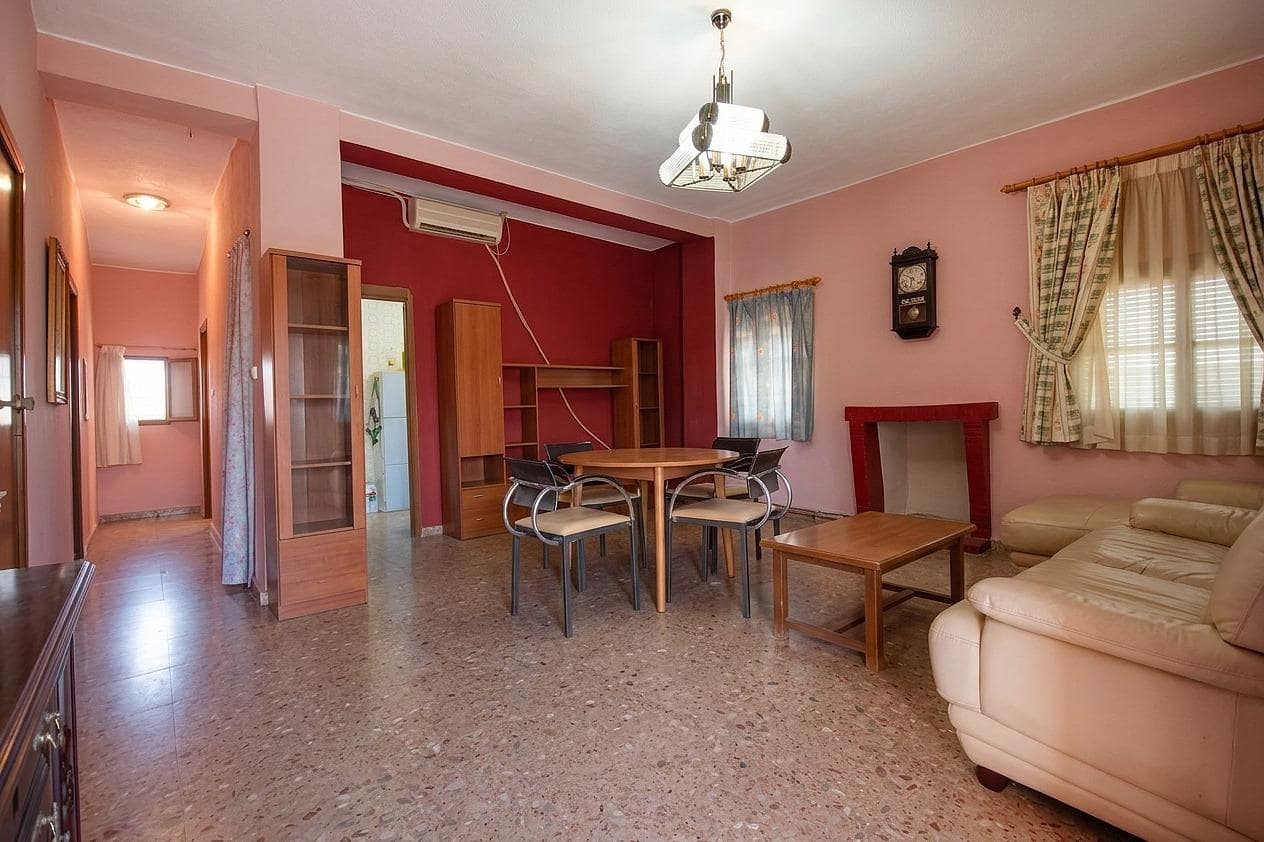 3 bedroom Villa for sale in Torrent with pool - € 159,900 (Ref: 9873471)
