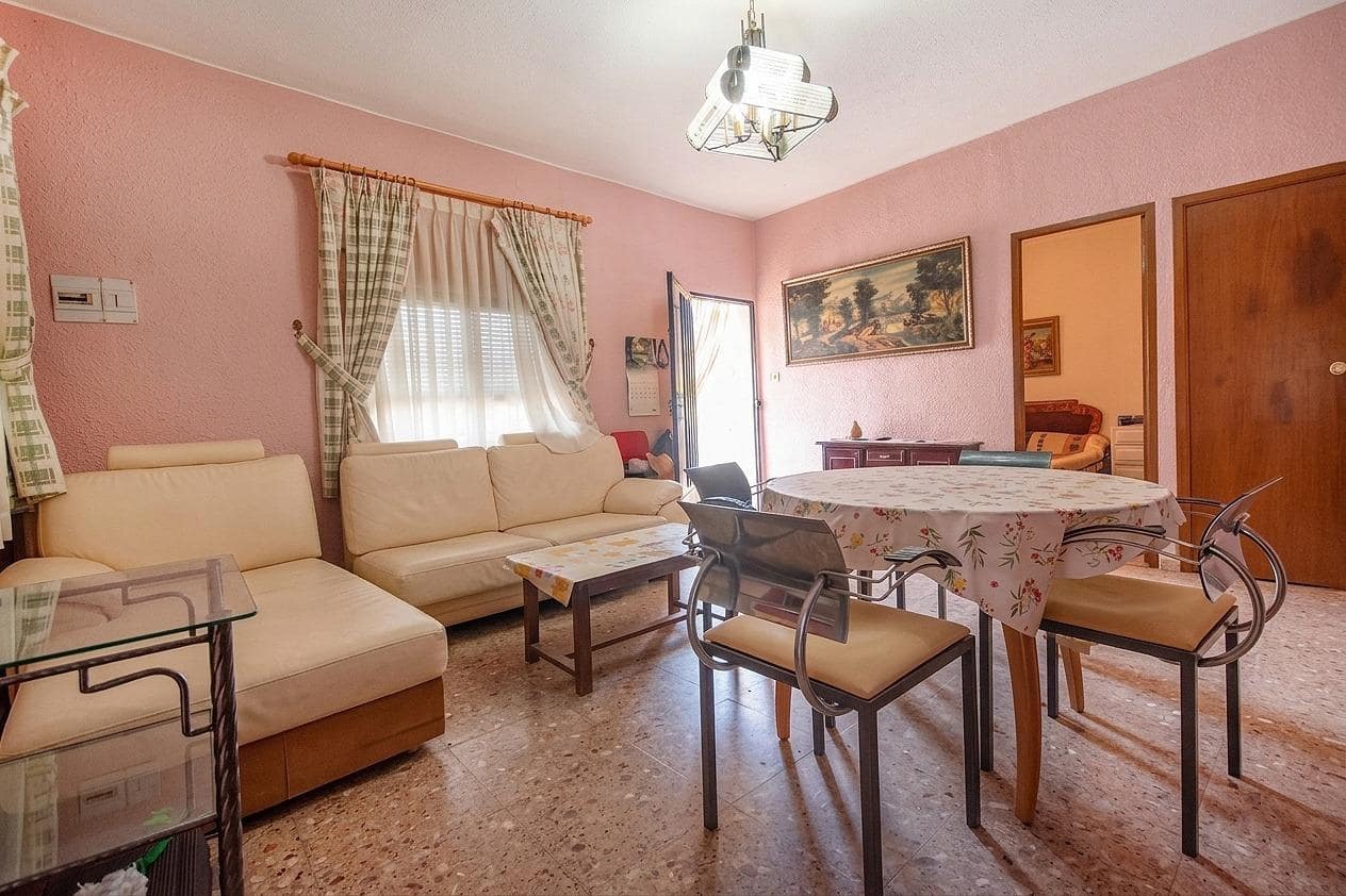 3 bedroom Villa for sale in Torrent with pool - € 159,900 (Ref: 9873471)