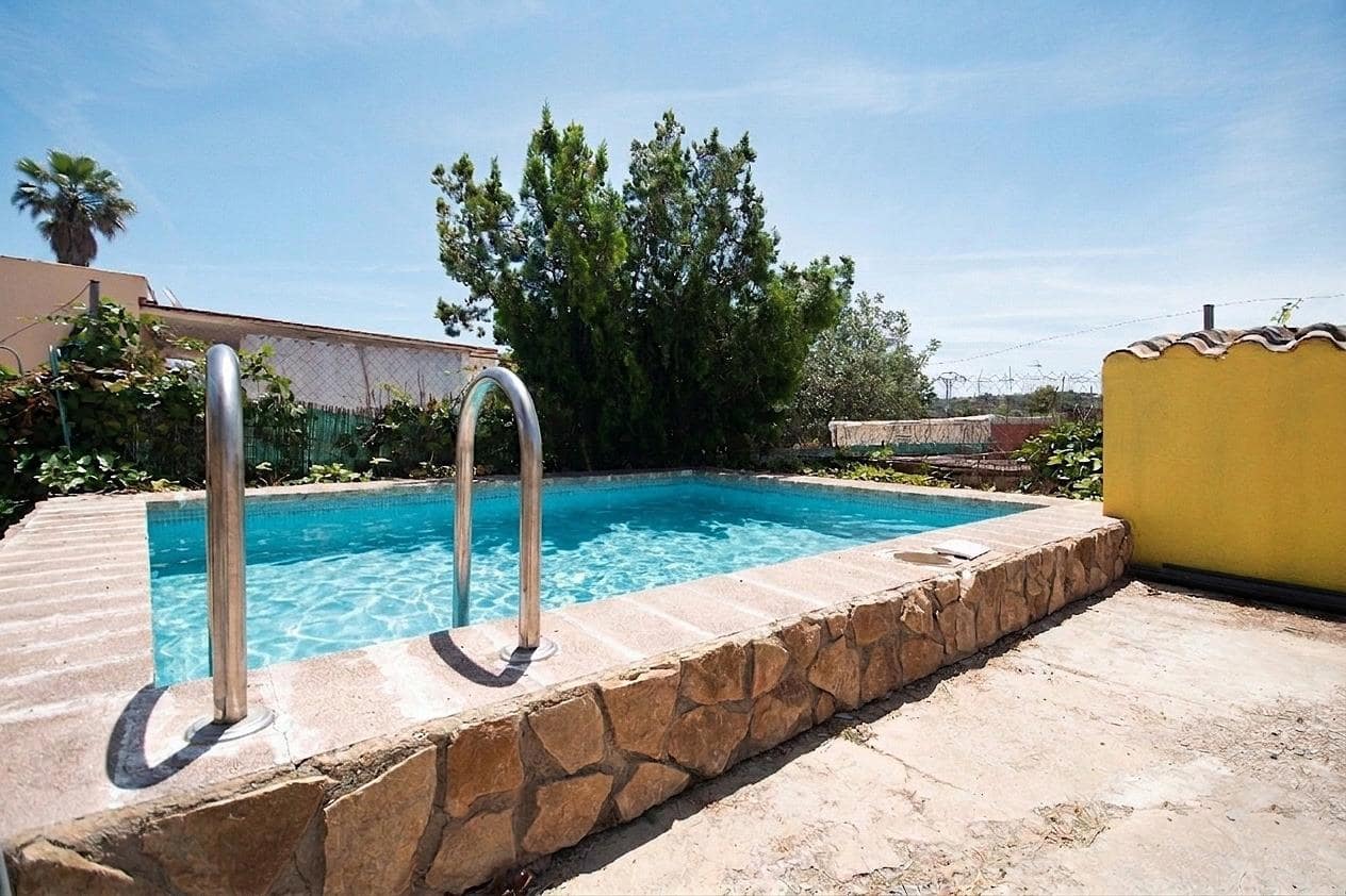 3 bedroom Villa for sale in Torrent with pool - € 159,900 (Ref: 9873471)