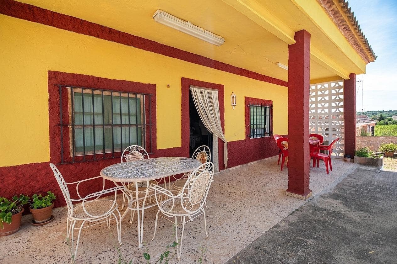 3 bedroom Villa for sale in Torrent with pool - € 159,900 (Ref: 9873471)