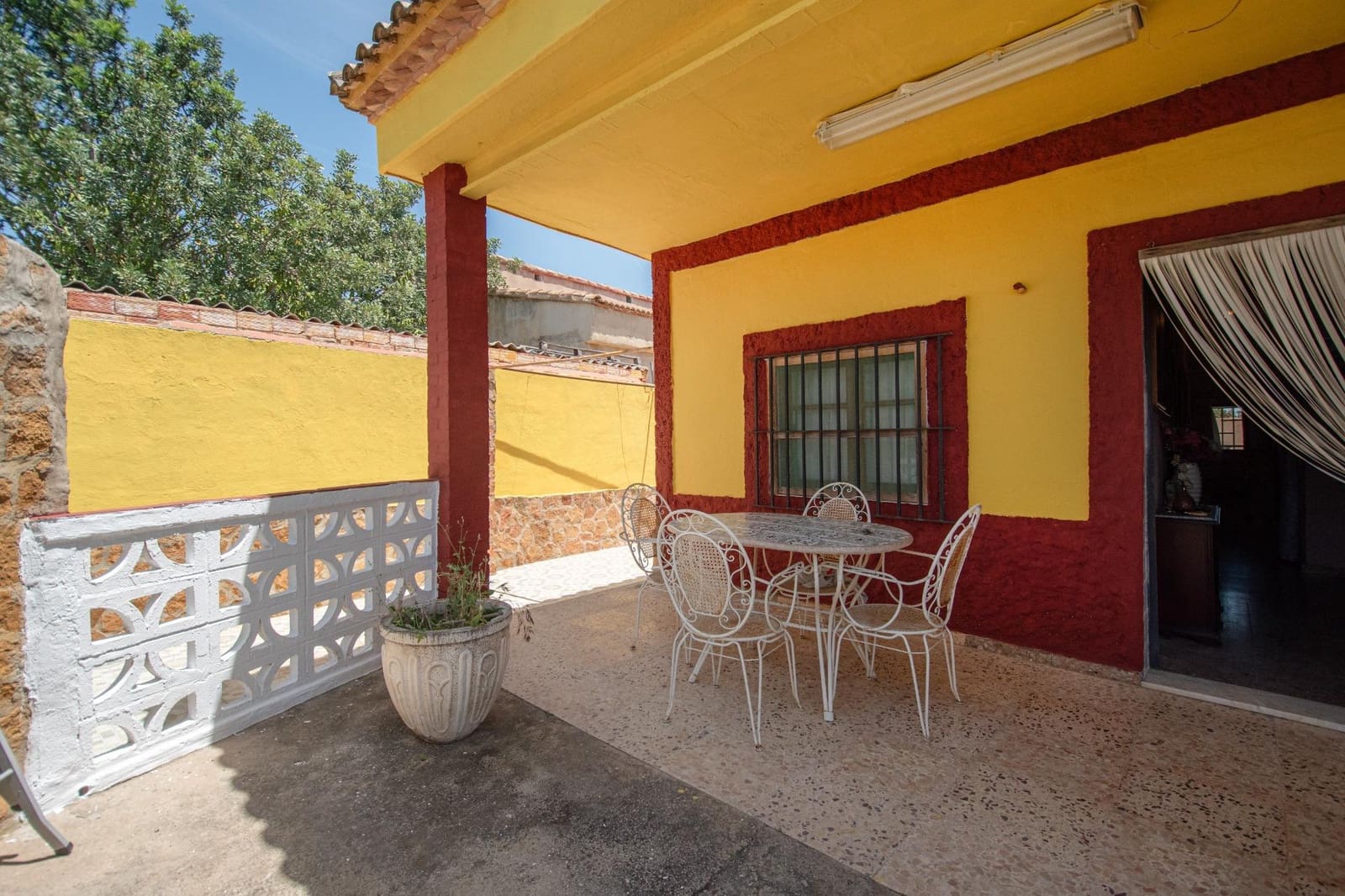 3 bedroom Villa for sale in Torrent with pool - € 159,900 (Ref: 9873471)