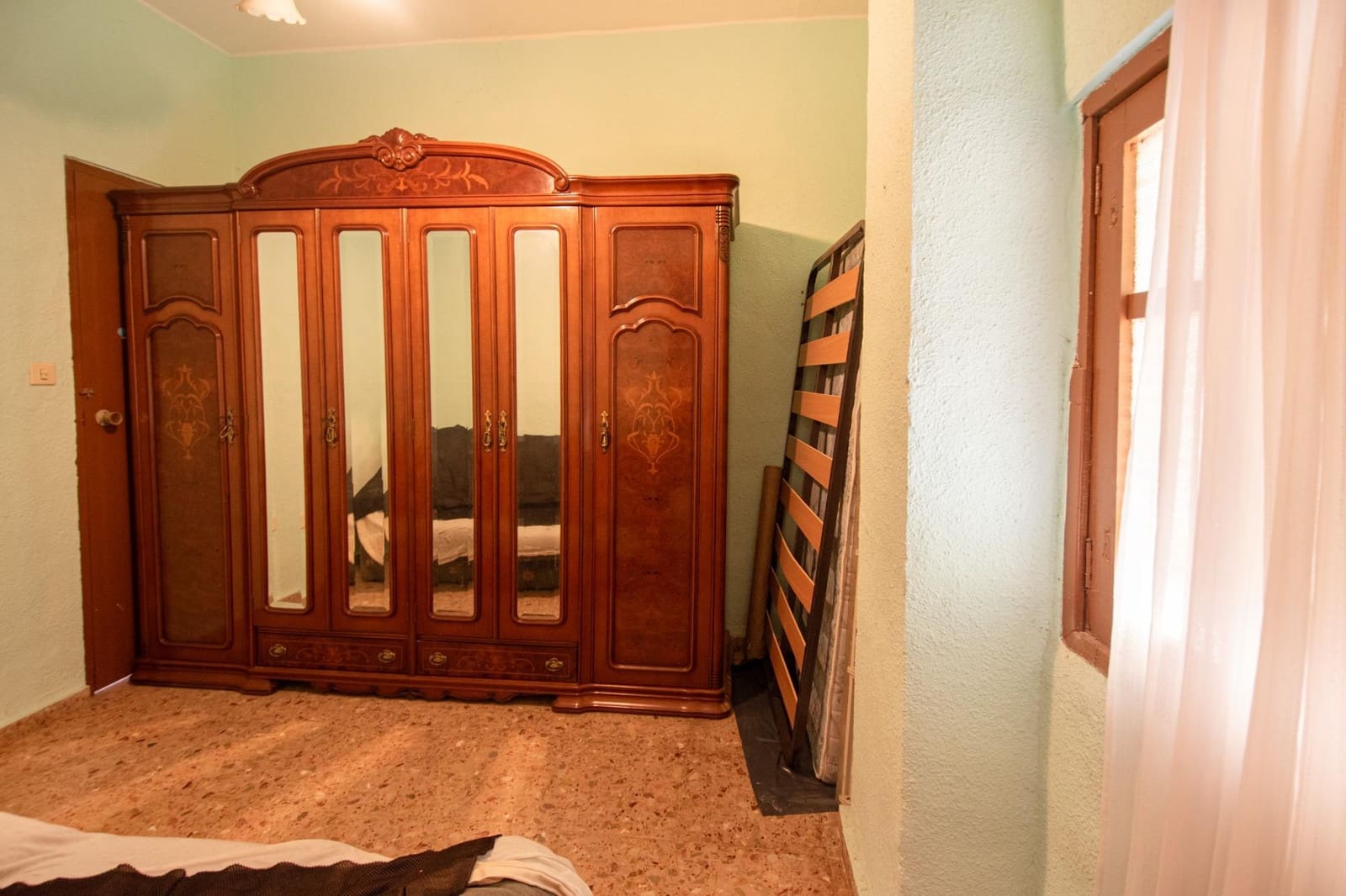 3 bedroom Villa for sale in Torrent with pool - € 159,900 (Ref: 9873471)