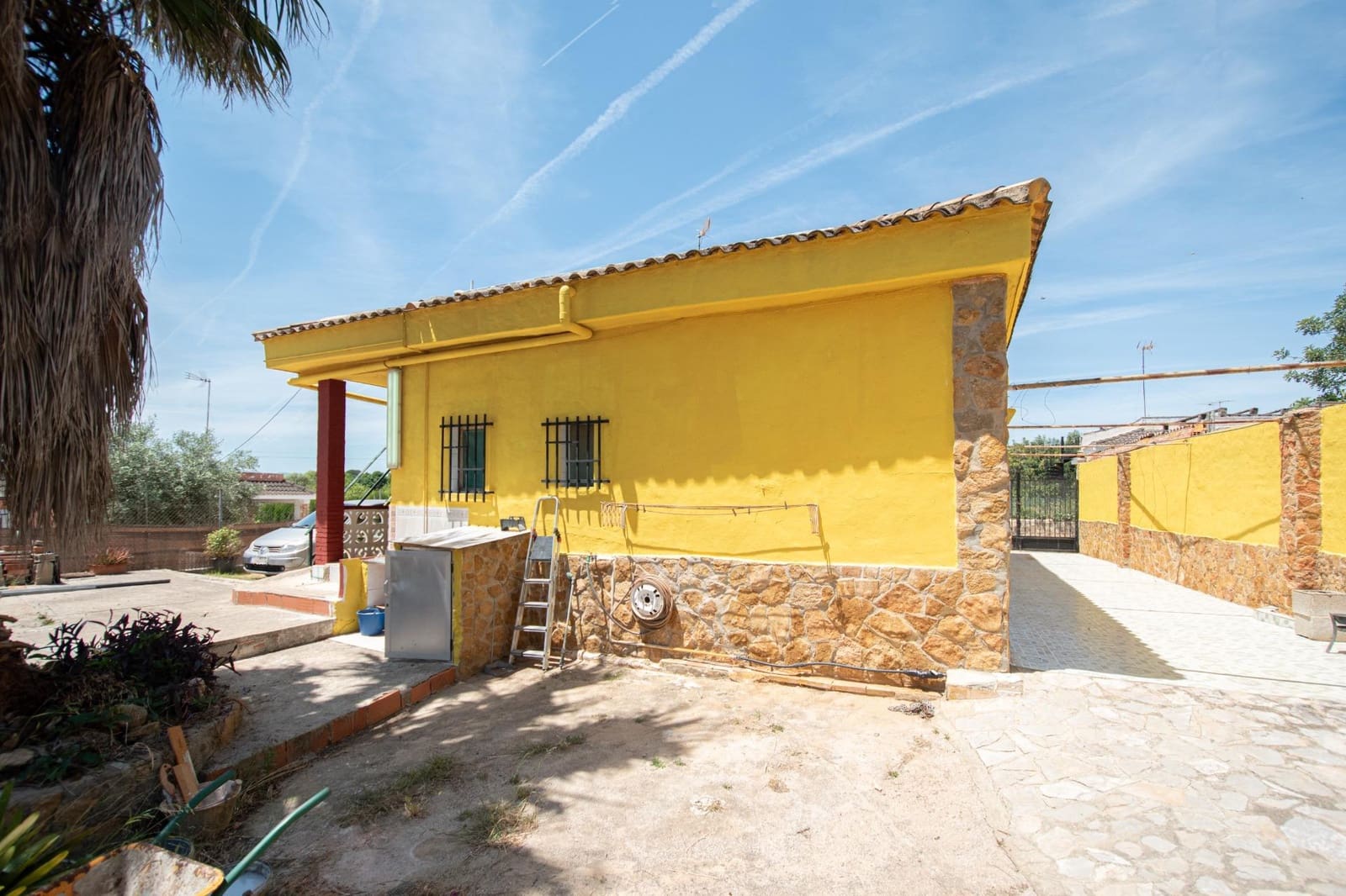 3 bedroom Villa for sale in Torrent with pool - € 159,900 (Ref: 9873471)