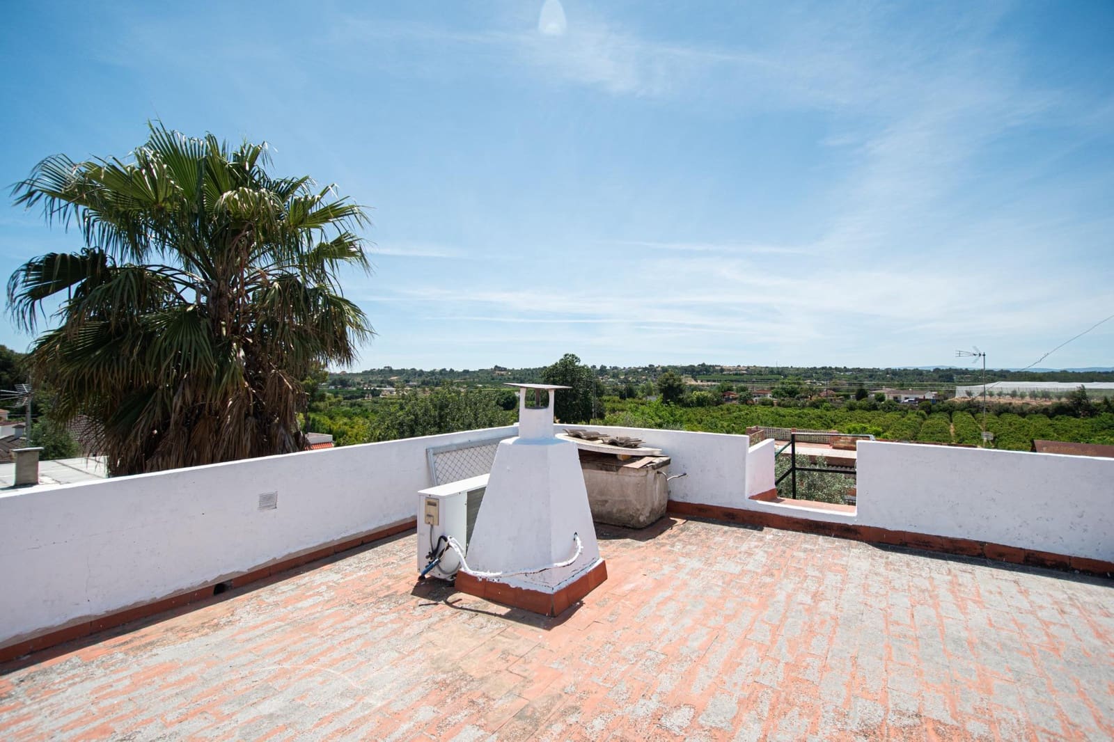 3 bedroom Villa for sale in Torrent with pool - € 159,900 (Ref: 9873471)