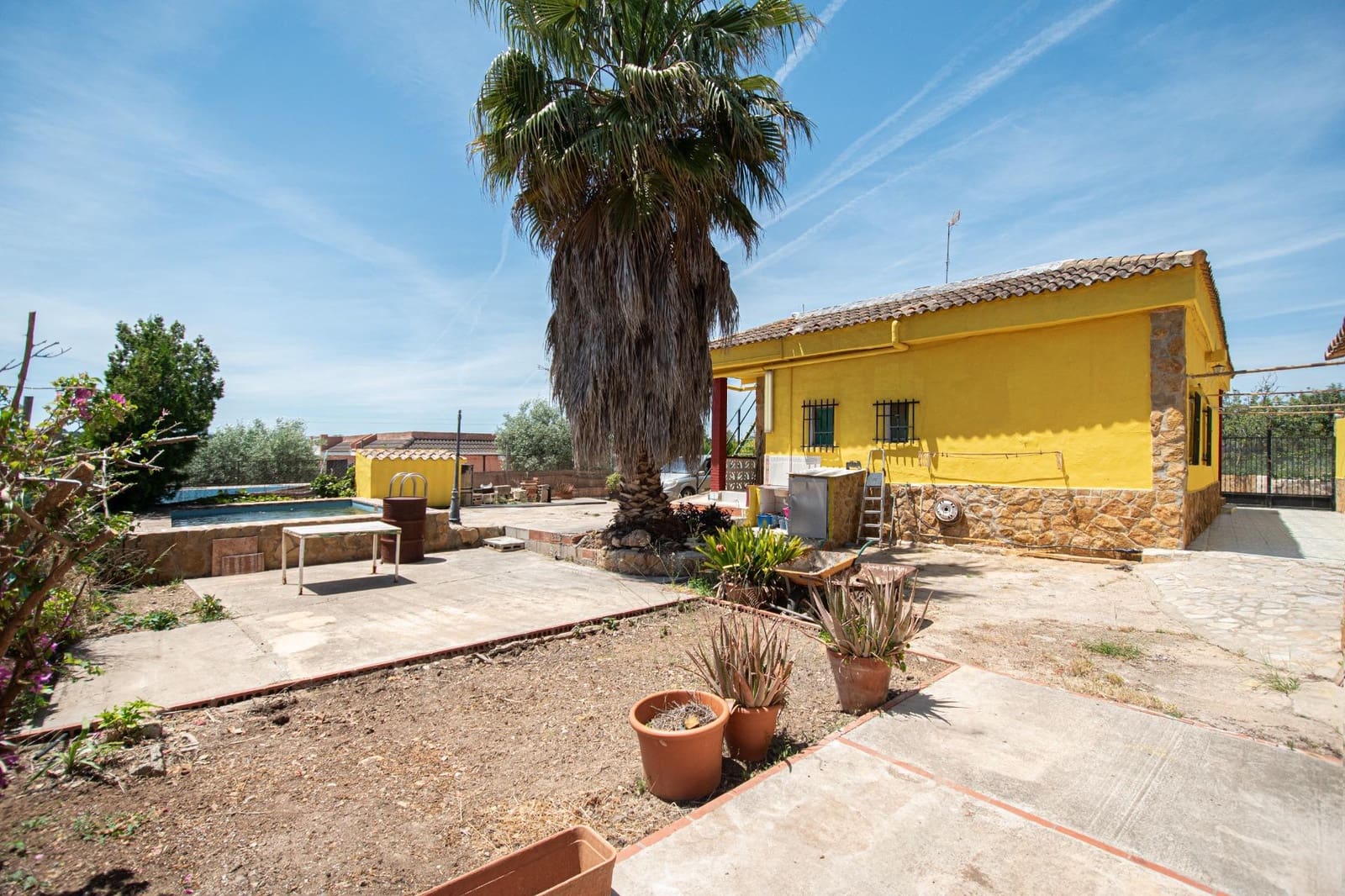 3 bedroom Villa for sale in Torrent with pool - € 159,900 (Ref: 9873471)