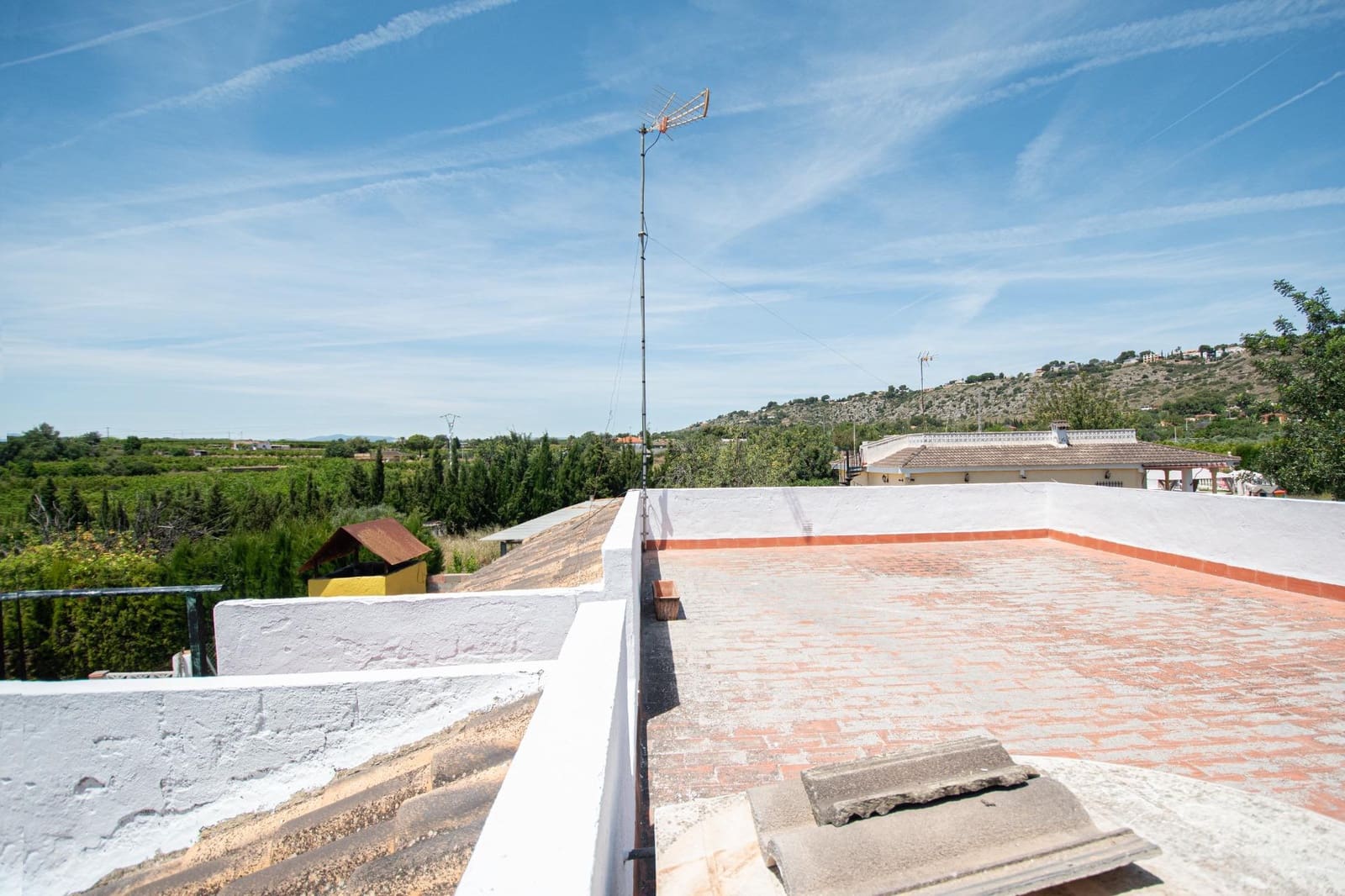 3 bedroom Villa for sale in Torrent with pool - € 159,900 (Ref: 9873471)