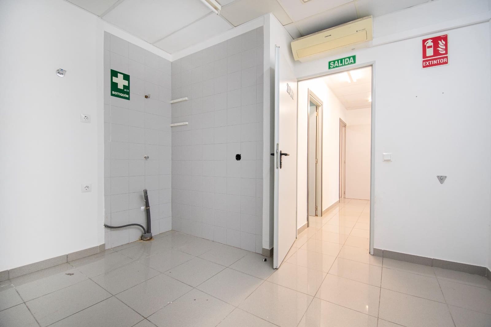 Gewerbe zu verkaufen in Torrent - 199.900 € (Ref: 9899152)