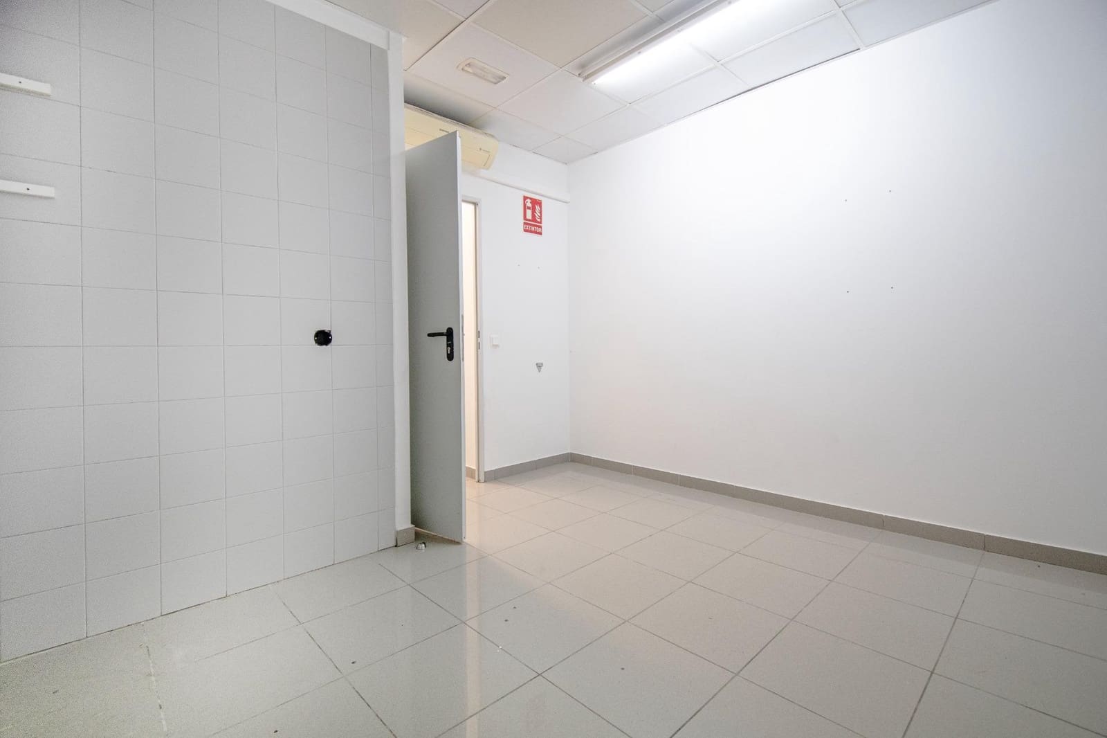 Gewerbe zu verkaufen in Torrent - 199.900 € (Ref: 9899152)