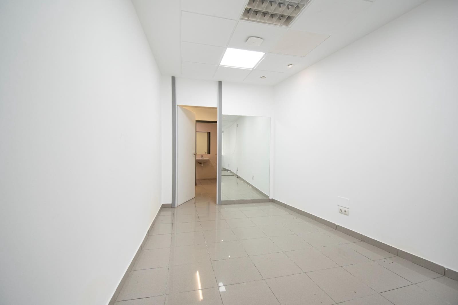 Gewerbe zu verkaufen in Torrent - 199.900 € (Ref: 9899152)