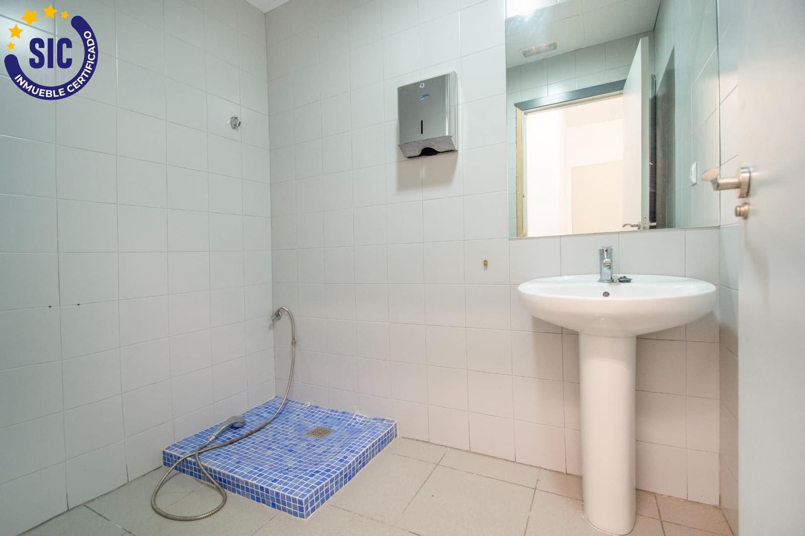 Commercial for sale in Torrent - € 199,900 (Ref: 9899152)