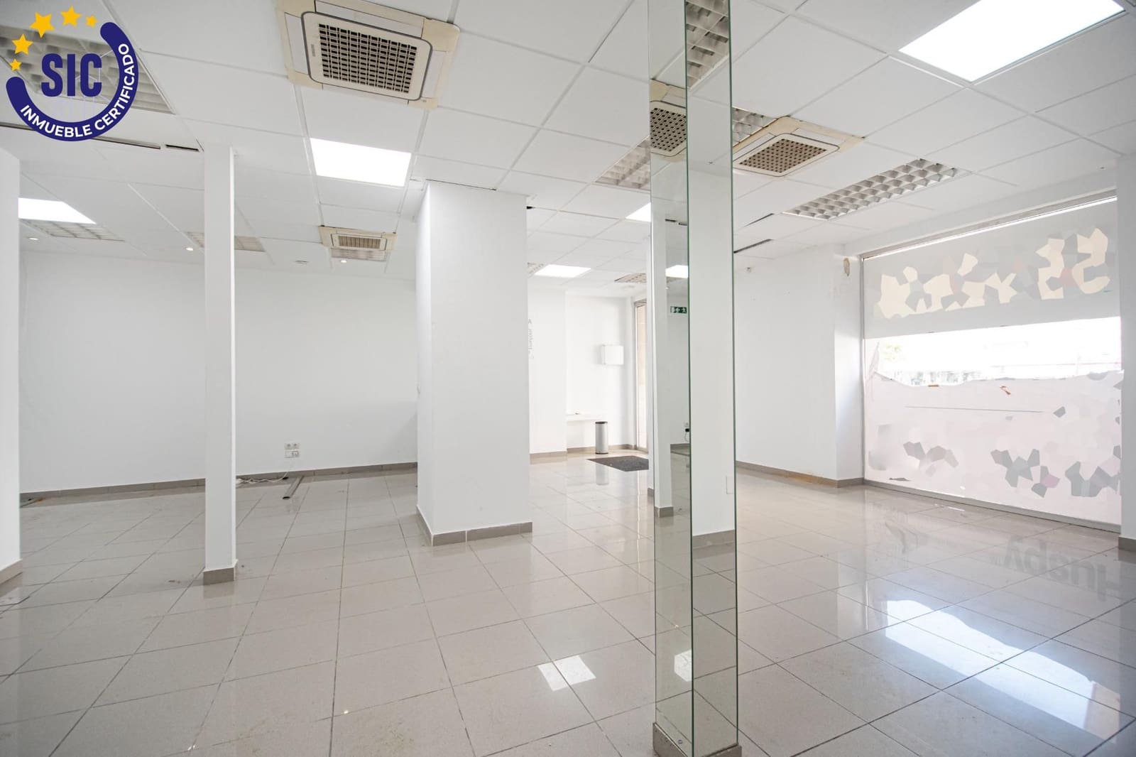 Commercial for sale in Torrent - € 199,900 (Ref: 9899152)