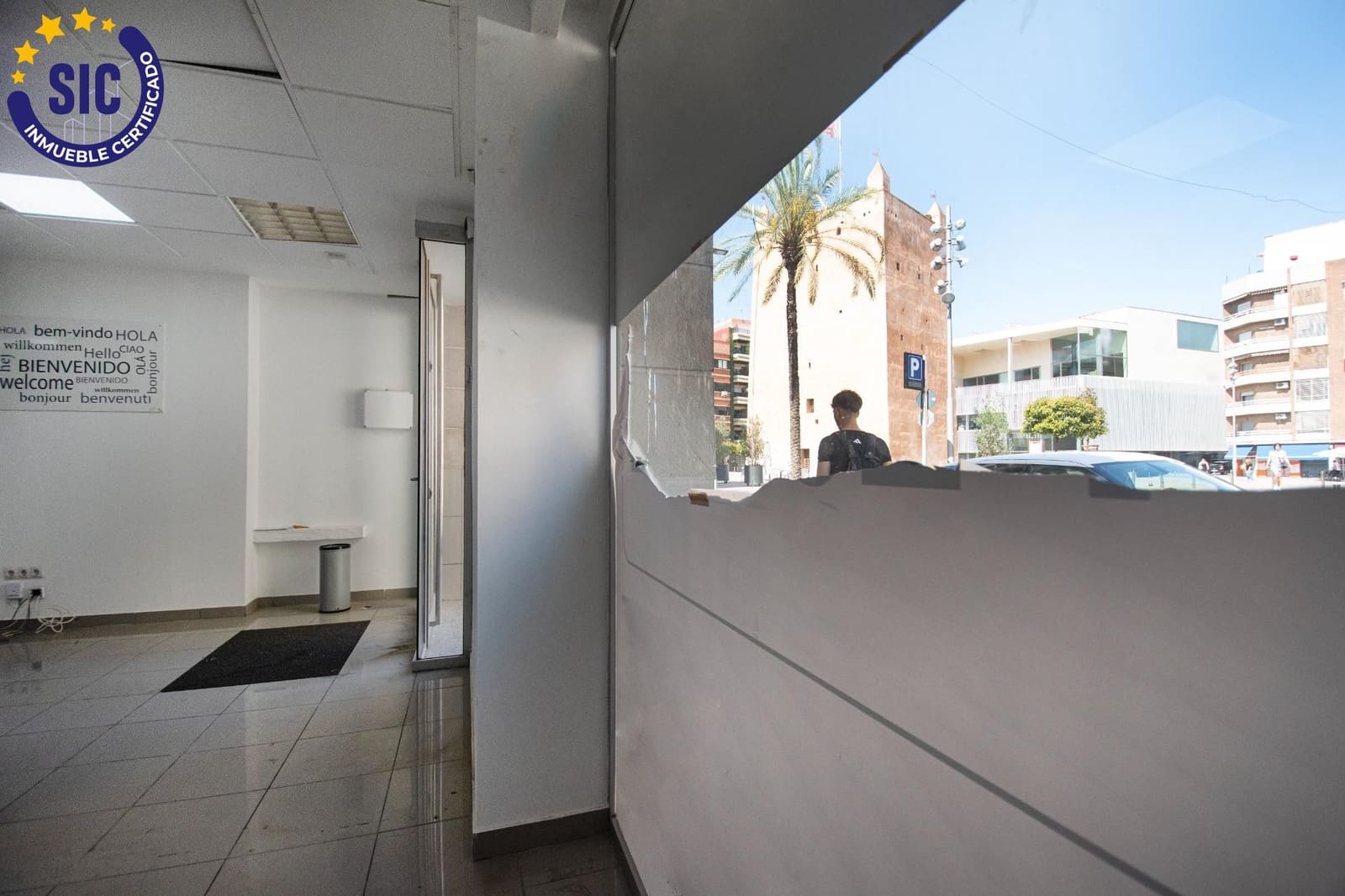 Commercial for sale in Torrent - € 199,900 (Ref: 9899152)