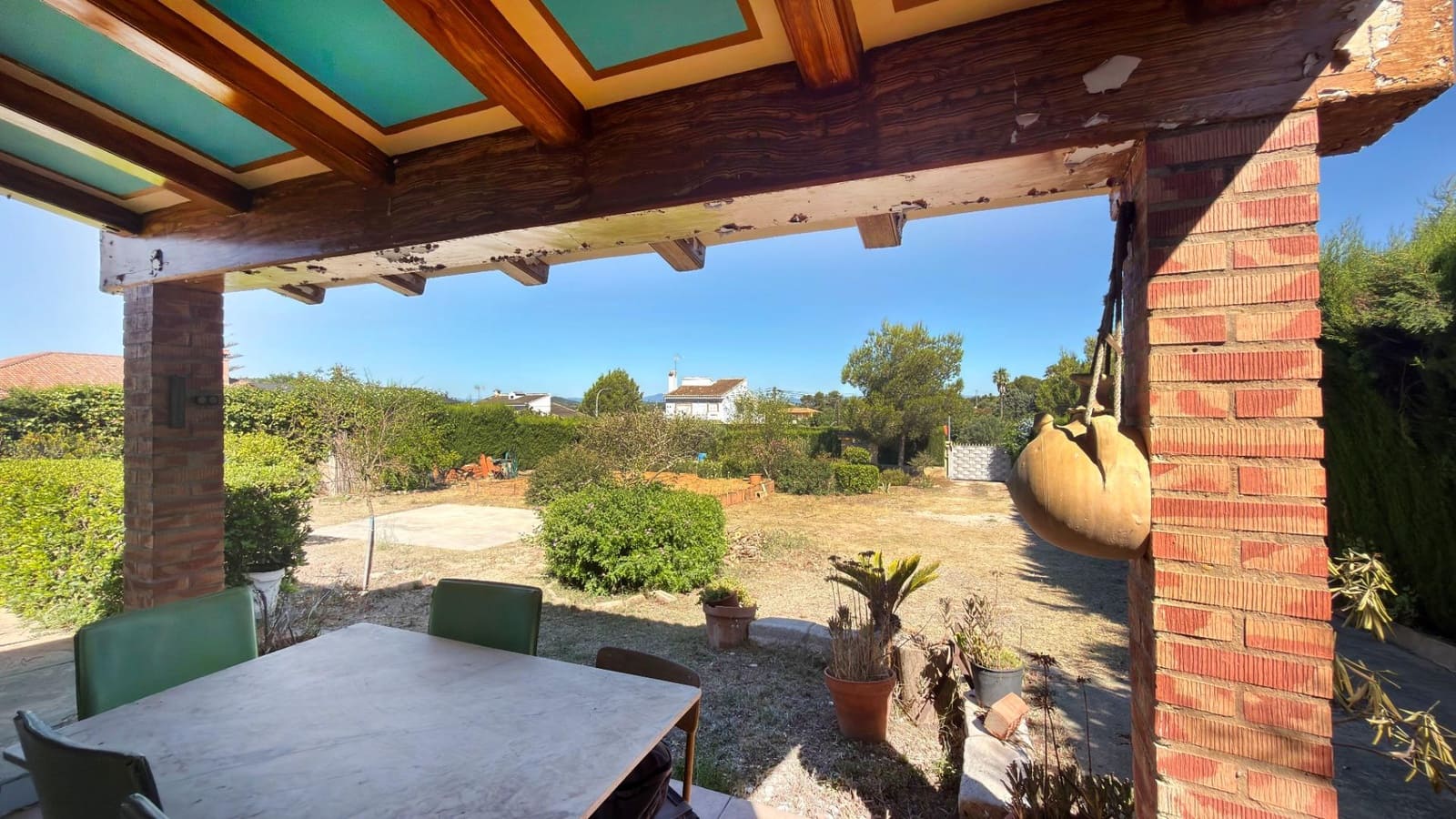 Villa for sale in Montserrat - € 119,900 (Ref: 9942488)