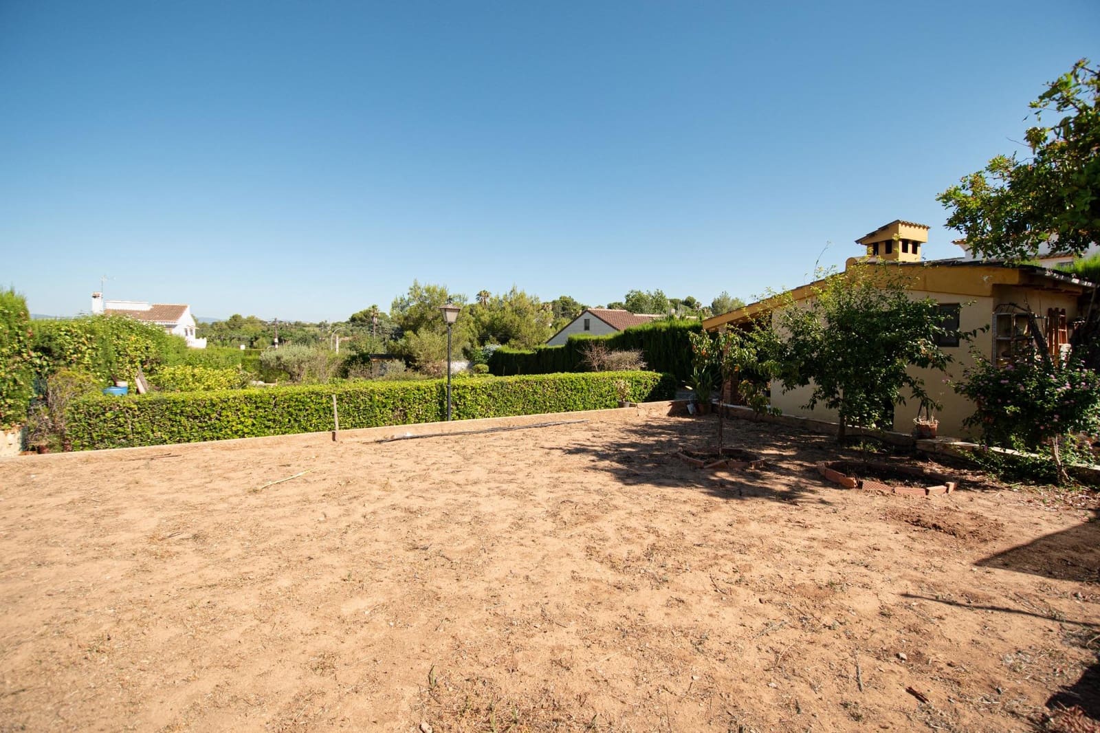 Villa for sale in Montserrat - € 119,900 (Ref: 9942488)