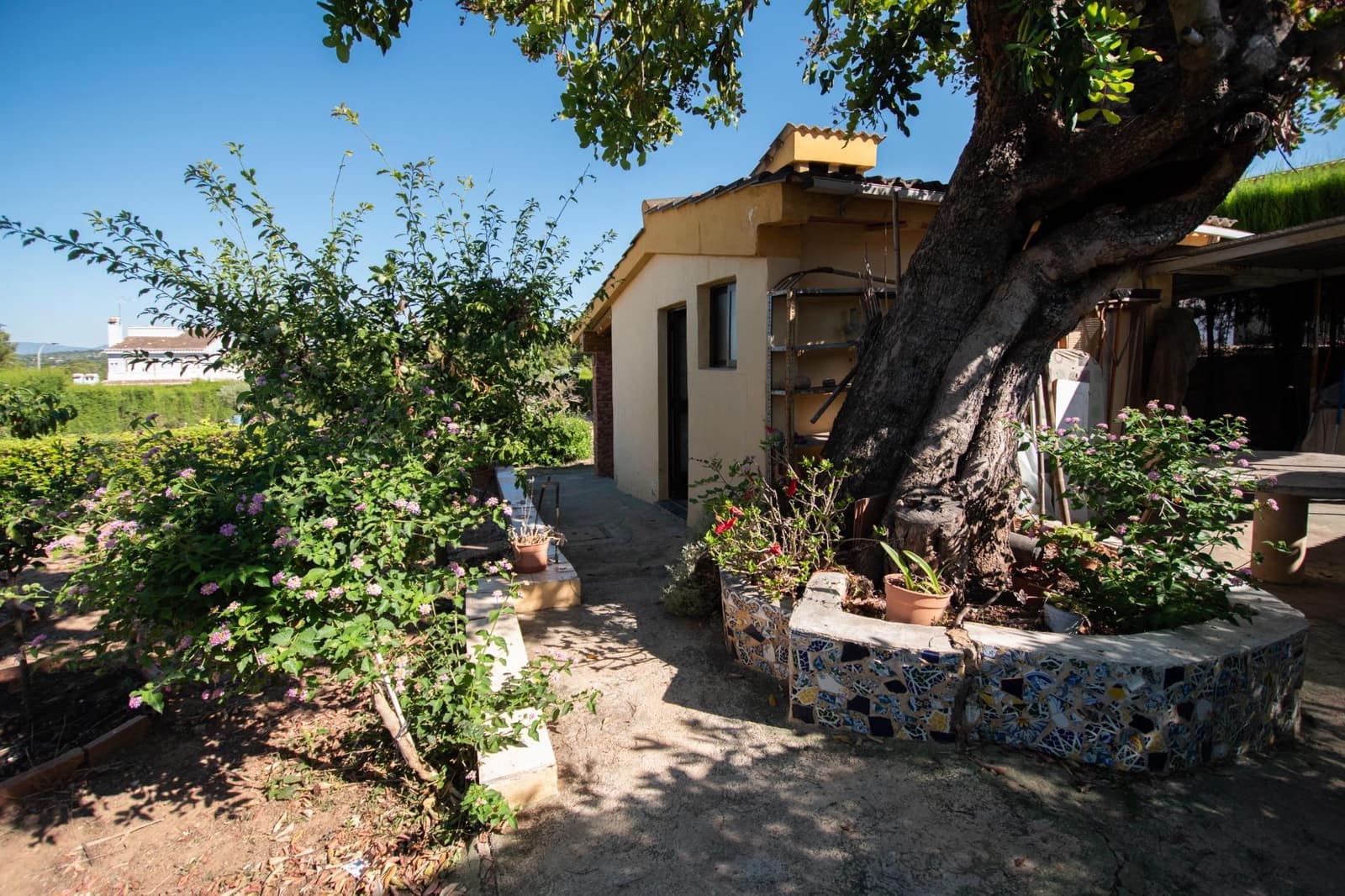Villa for sale in Montserrat - € 119,900 (Ref: 9942488)