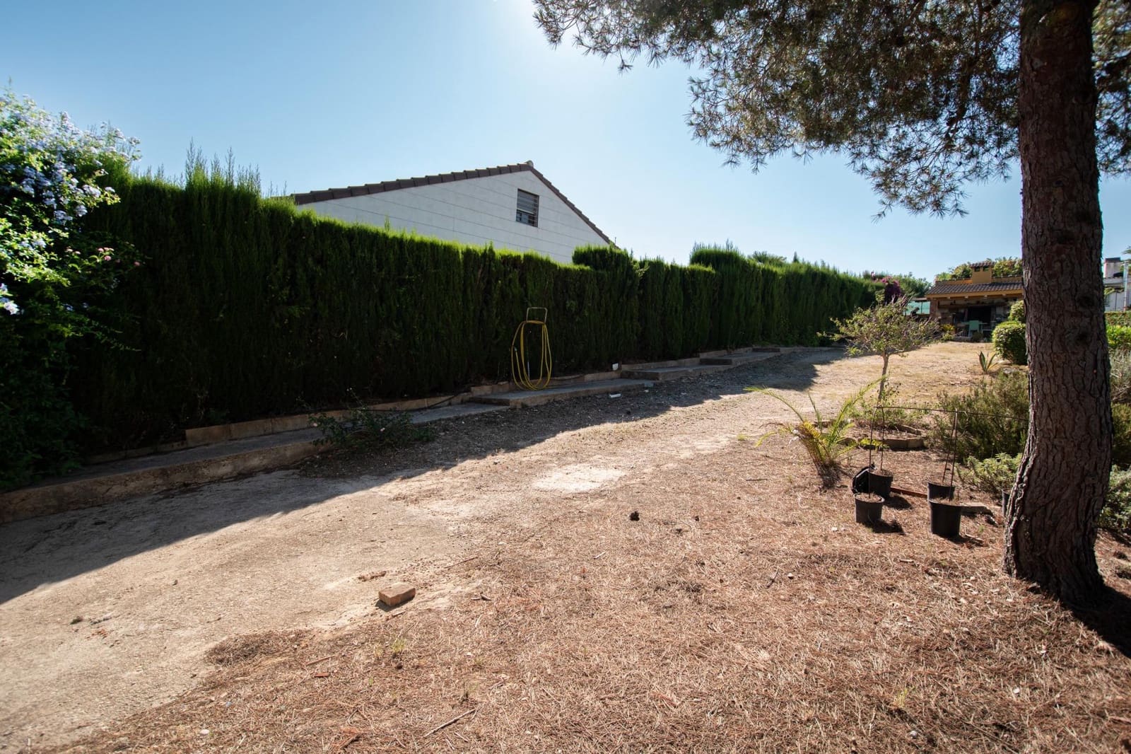 Villa for sale in Montserrat - € 119,900 (Ref: 9942488)