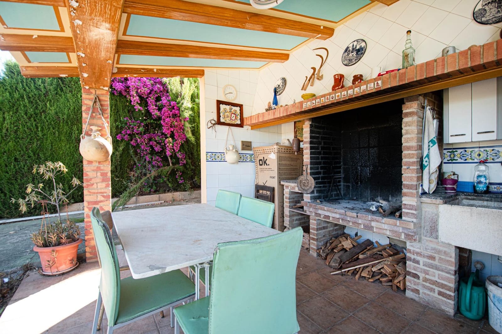 Villa for sale in Montserrat - € 119,900 (Ref: 9942488)