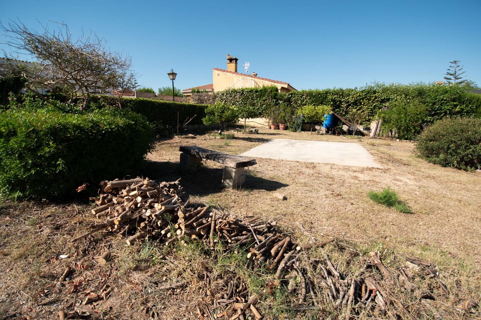 Villa for sale in Montserrat - € 119,900 (Ref: 9942488)