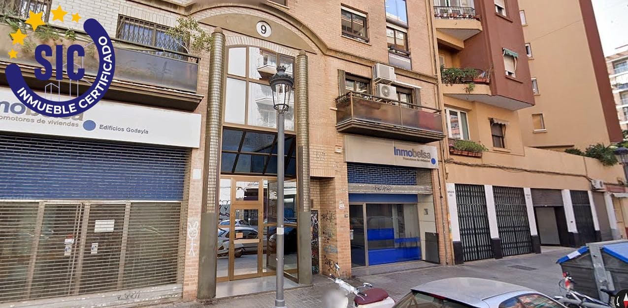 3 bedroom Flat for sale in Valencia city - € 350,000 (Ref: 9952597)