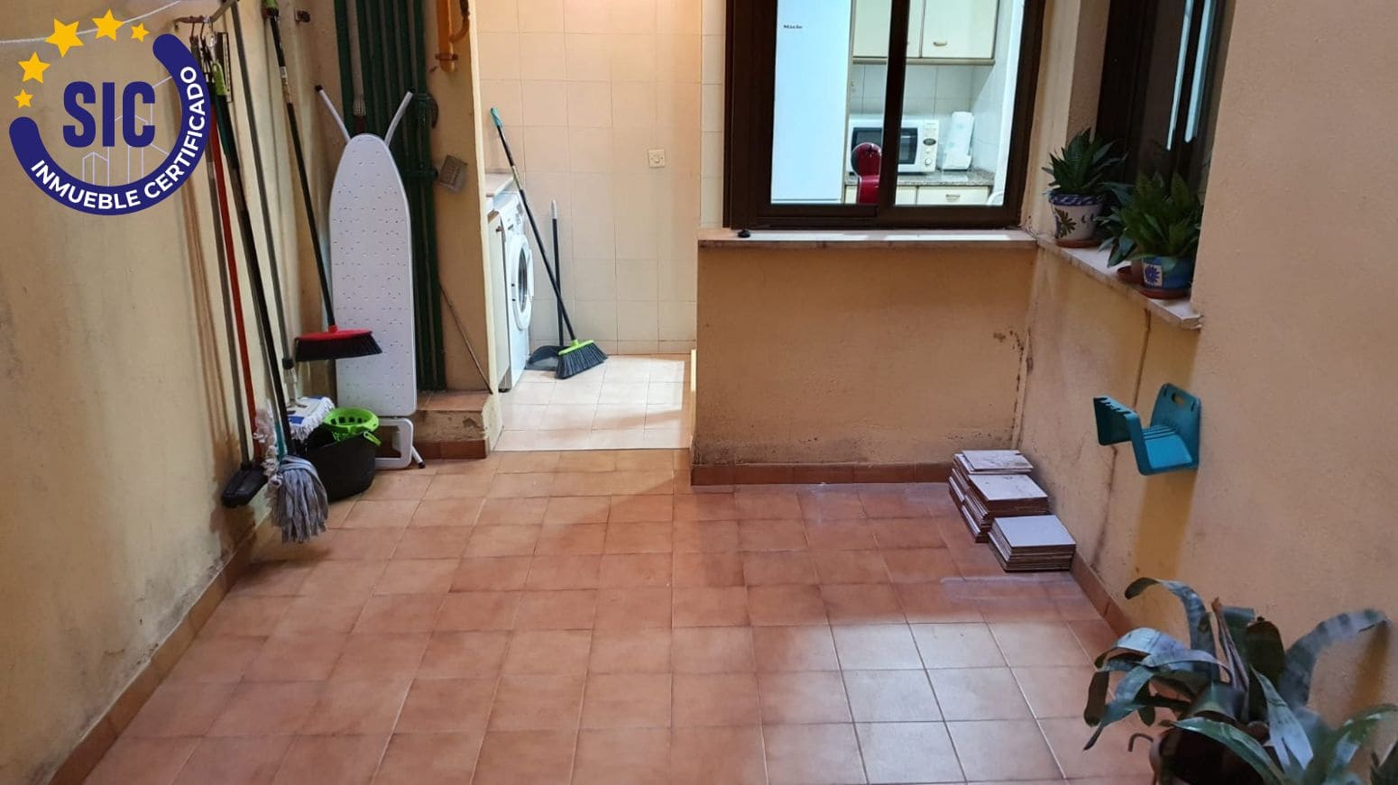3 bedroom Flat for sale in Valencia city - € 350,000 (Ref: 9952597)