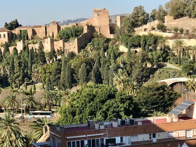 3 soveværelse Penthouse til salg i La Malagueta, Málaga by med garage - € 1.050.000 (Ref: 9125589)