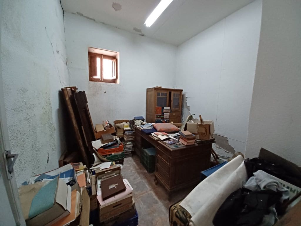 5 bedroom Townhouse for sale in Oliva - € 179,000 (Ref: 7522965)