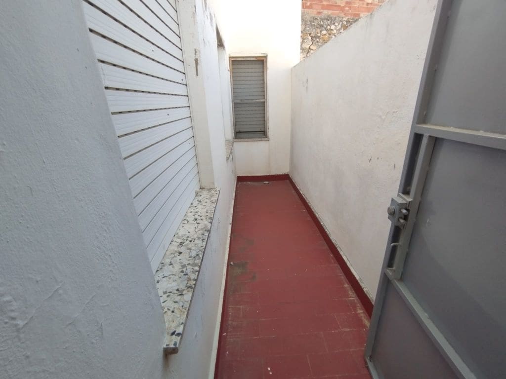 8 soveværelse Byhus til salg i Oliva - € 89.000 (Ref: 7537153)