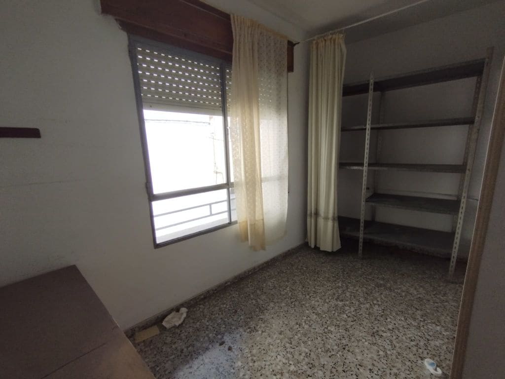 8 soveværelse Byhus til salg i Oliva - € 89.000 (Ref: 7537153)