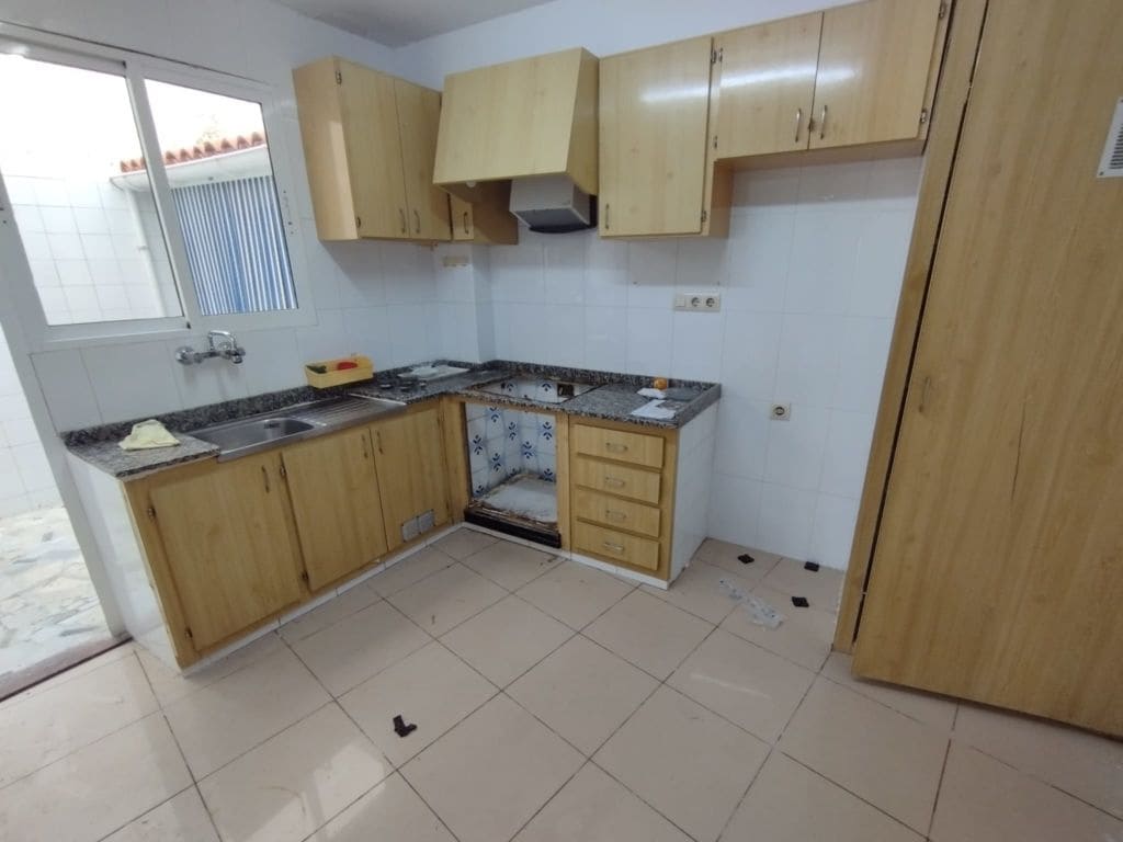 8 soveværelse Byhus til salg i Oliva - € 89.000 (Ref: 7537153)