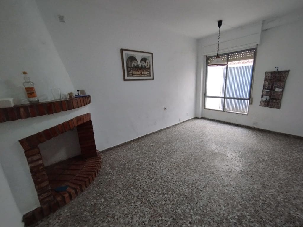 8 soveværelse Byhus til salg i Oliva - € 89.000 (Ref: 7537153)