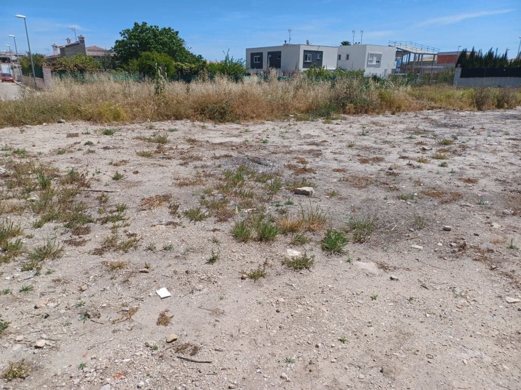Landgrundstück zu verkaufen in Oliva - 177.000 € (Ref: 7537155)