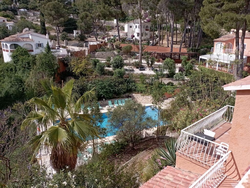 11 bedroom Commercial for sale in Oliva with pool - € 975,000 (Ref: 7576805)