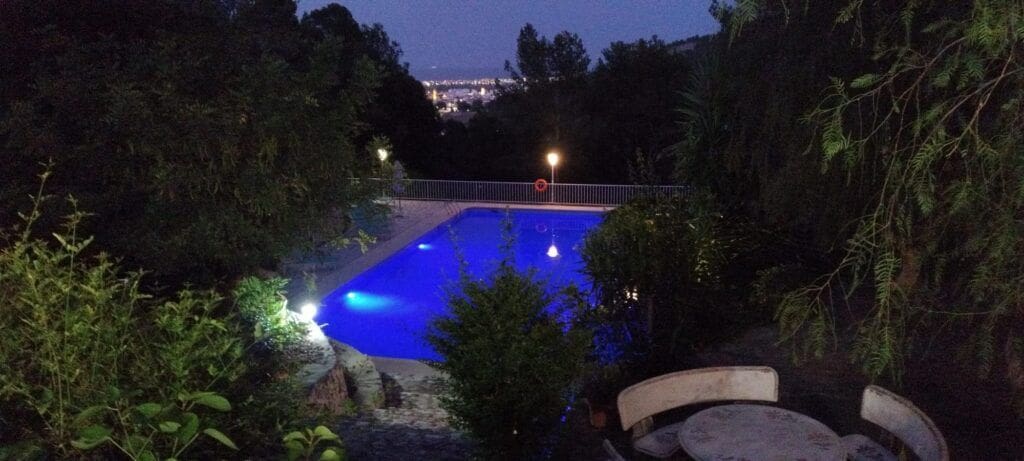 11 bedroom Commercial for sale in Oliva with pool - € 975,000 (Ref: 7576805)