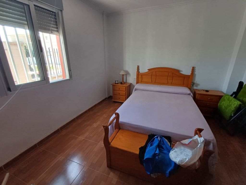 Willa na sprzedaż w Oliva z basenem garażem - 320 000 € (Ref: 7737598)