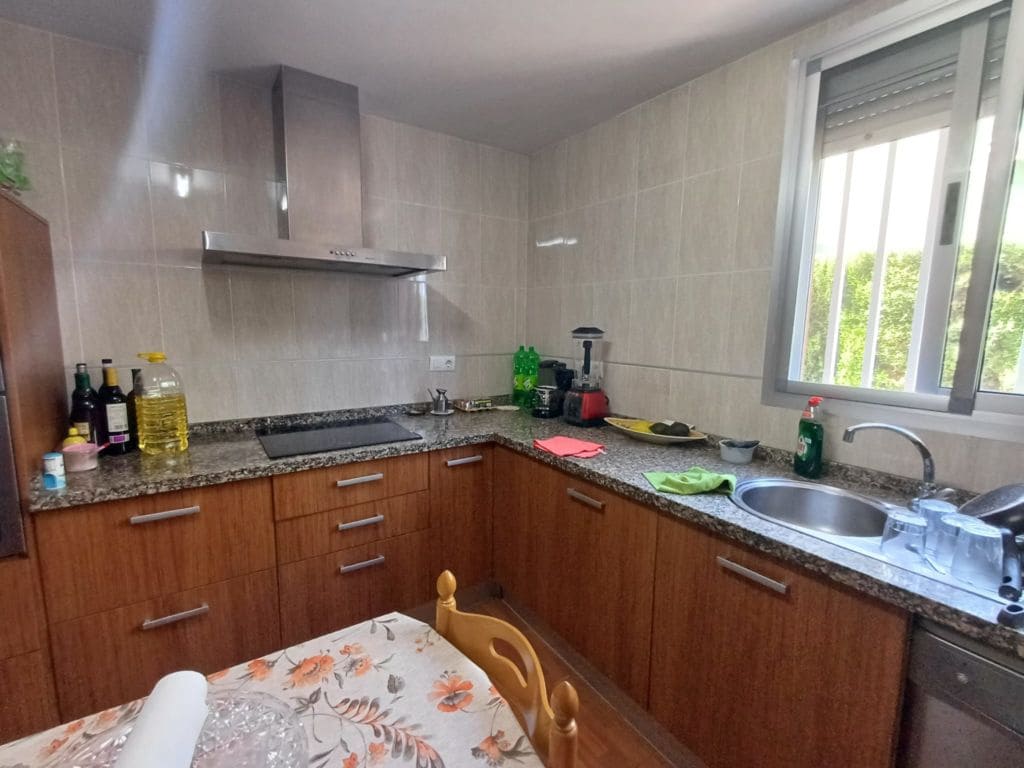 Willa na sprzedaż w Oliva z basenem garażem - 320 000 € (Ref: 7737598)