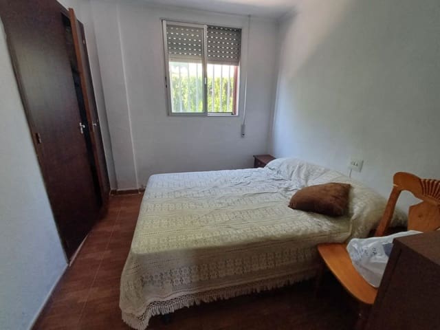 Villa til salg i Oliva med swimmingpool garage - € 320.000 (Ref: 7737598)