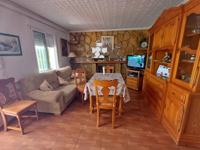 Villa til salg i Oliva med swimmingpool garage - € 320.000 (Ref: 7737598)