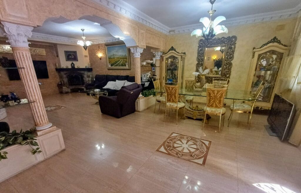 3 sovrum Hus till salu i Oliva med pool garage - 320 000 € (Ref: 8540478)