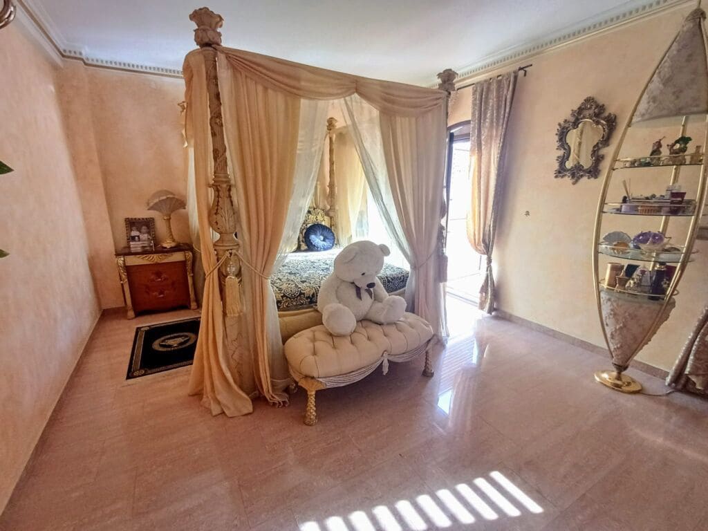 3 sovrum Hus till salu i Oliva med pool garage - 320 000 € (Ref: 8540478)