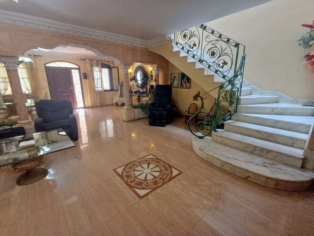 3 sovrum Hus till salu i Oliva med pool garage - 320 000 € (Ref: 8540478)